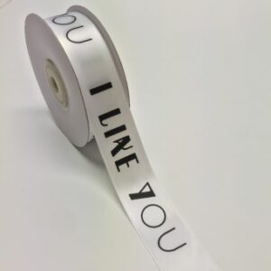 Лента атласная  с принтом "I like you" 25мм*25ярдов, белый