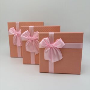 Набор коробок 19,5x19,5x9,5, 17,5x17,5x8, 15,5x15,5x6,5, 3 шт, персиковый