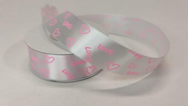 Лента атласная с принтом "Love", 25mmх25yards, цв. белый с розовым